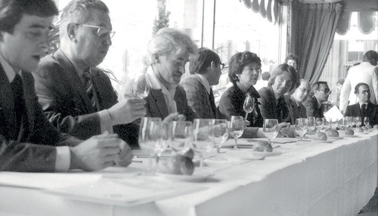 Image: Steven Spurrier (sixth from left) asked his wife Bella to take photos of the tasting – the only ones to record the famous event